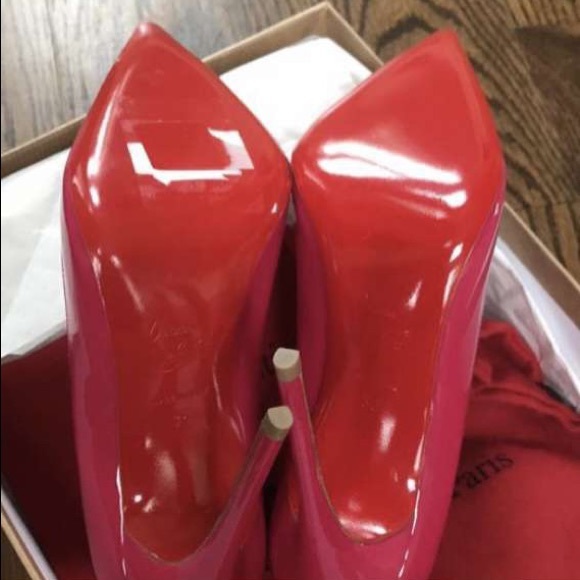 Christian Louboutin - Picture 2 of 2